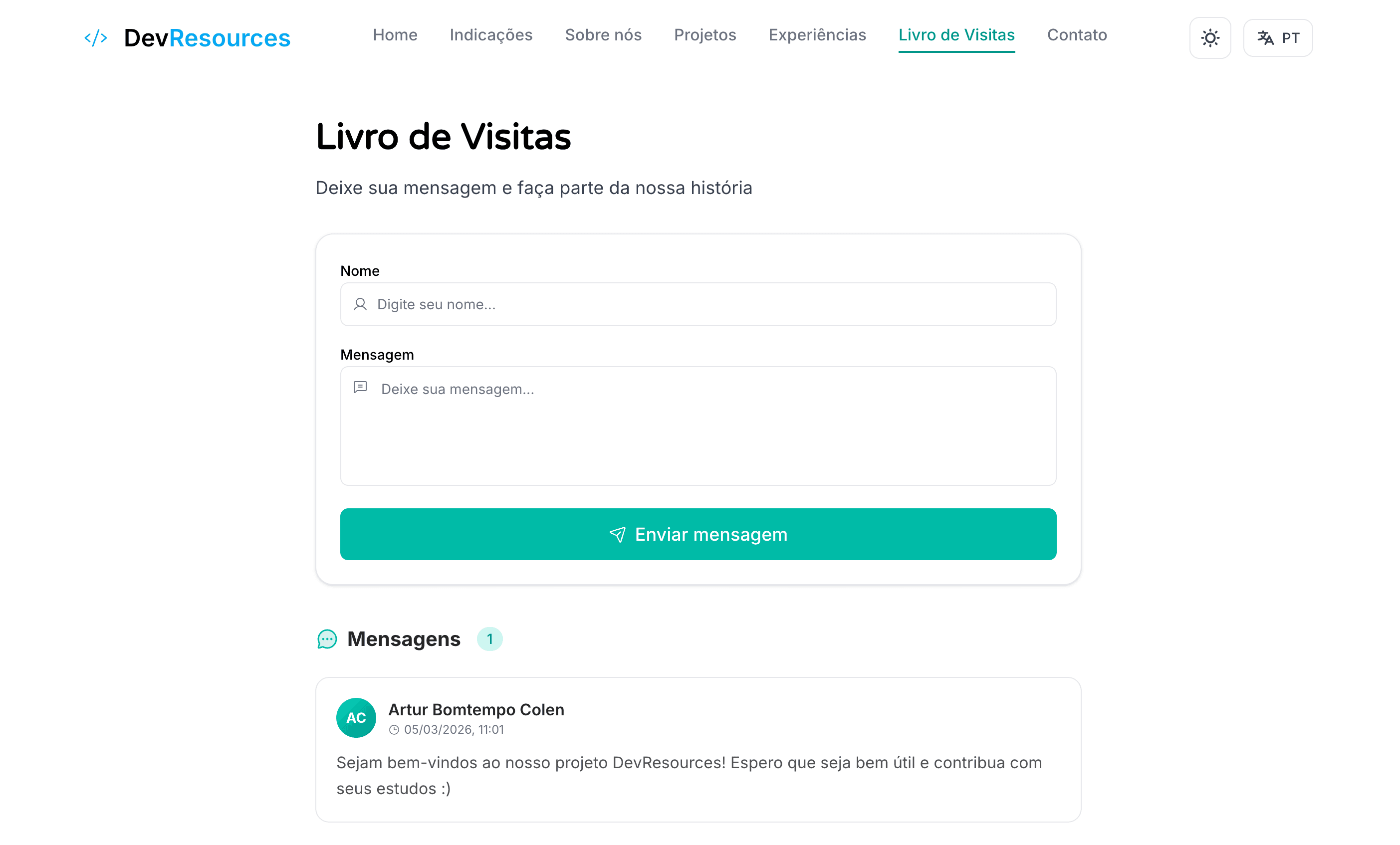 Livro de visitas da comunidade com depoimentos